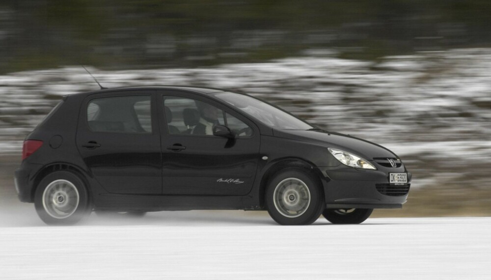 BILLIG: Peugeot 307 er en såpass attraktiv bil, at det kan være verdt å finne et godt eksemplar blant mange dårlige.