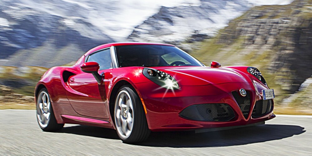 KUL: Alfa hevder at girkassa under visse forhold er raskere enn Ferrari 458 Italia. Den gjør 0-100 km/t på 4,5 sekunder. Forbruket er oppgitt til 0,82 liter per mil. Lykke til med å greie det. FOTO: Lee Brimble