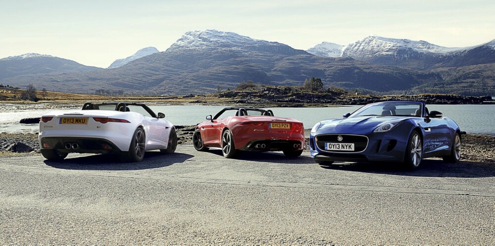 FIN UTSIKT: I norske priser, fra venstre: F-Type V6S (1 125 000 kroner), F-Type V8S ( 1660 000 kroner) og F-Type V6 (1 1250 000 kroner). FOTO: Joe Windsor-Williams