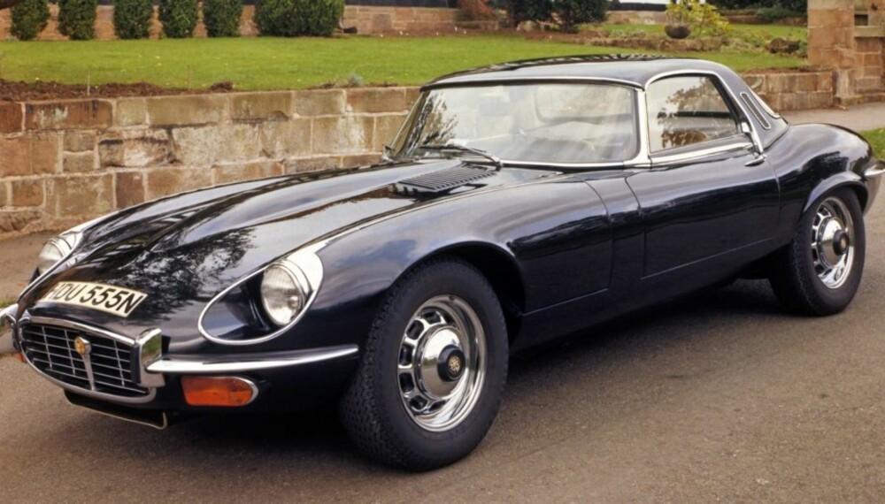 STRØKEN JAGUAR: Ray Parrott bygde en hel Jaguar E-type av splitter nye originaldeler.
