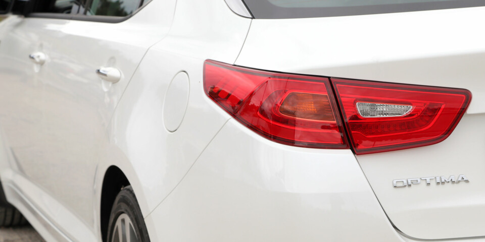 UTSTYRSBOMBE: I Exclusive Plus variant, har Kia Optima det hjertet begjærer. I Classic er det mest nødvendigheter. Normalt har Kia en mellomversjon på utstyrsfronten, men det er ikke tilfellet med Optima.