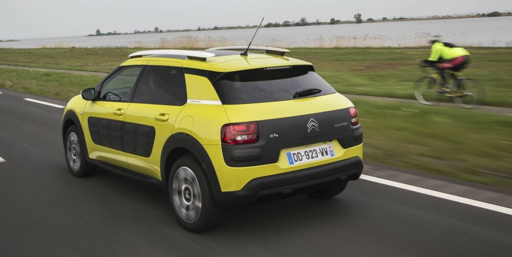 BILLIG CACTUS: Citroën C4 Cactus er en rimelig bil som ser alt annet enn ordinær ut. FOTO: Citroën
