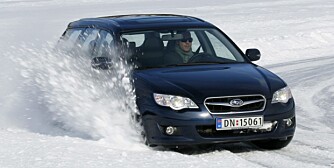 VINTERHELT: Subaru Legacy og Outback blir bedre jo verre forholdene er. FOTO: HM Arkiv