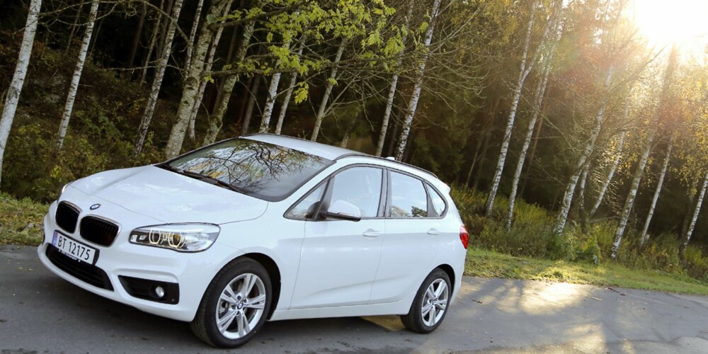 FLERBRUKS-BMW: 2-serie Active Tourer er noe helt nytt fra BMW. Merket som er kjent for å lage sportslige biler, har nå lansert sin første bil i flerbruksbil-kategorien. FOTO: Terje Bjørnsen