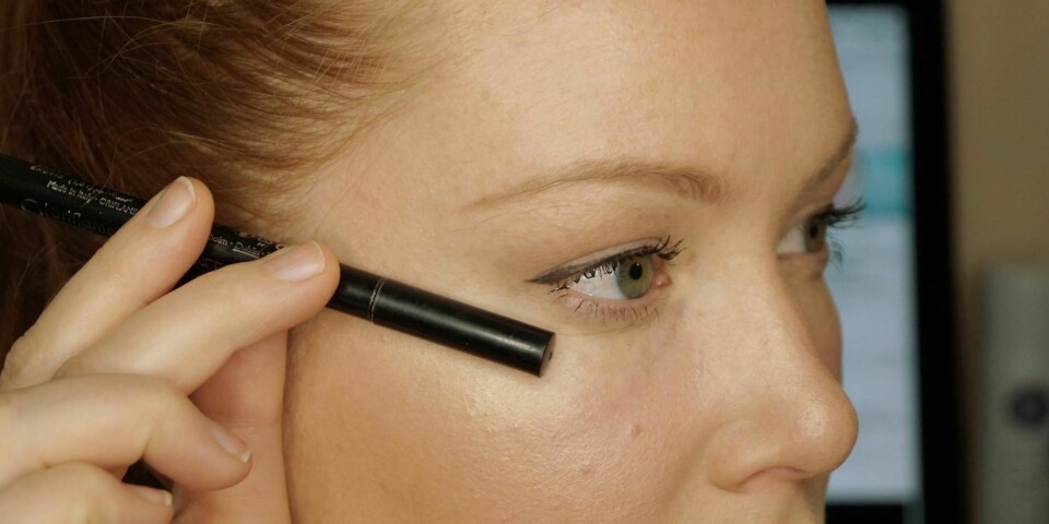 Flytende eyeliner på under minuttet
