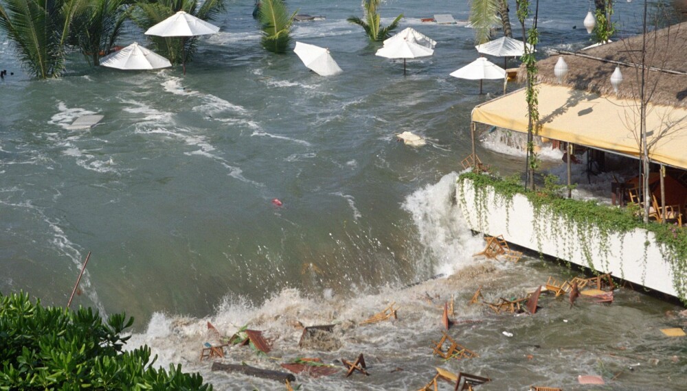 ØDELAGT: Khao Lak i Thailand ble forvandlet til et katastrofeområde da bølgen kom og raserte feriestedet.