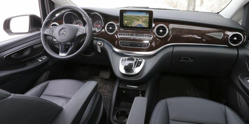 Kvalitetsfølelse: I V-klasse minner alt mer om luksusbil enn om varebil.