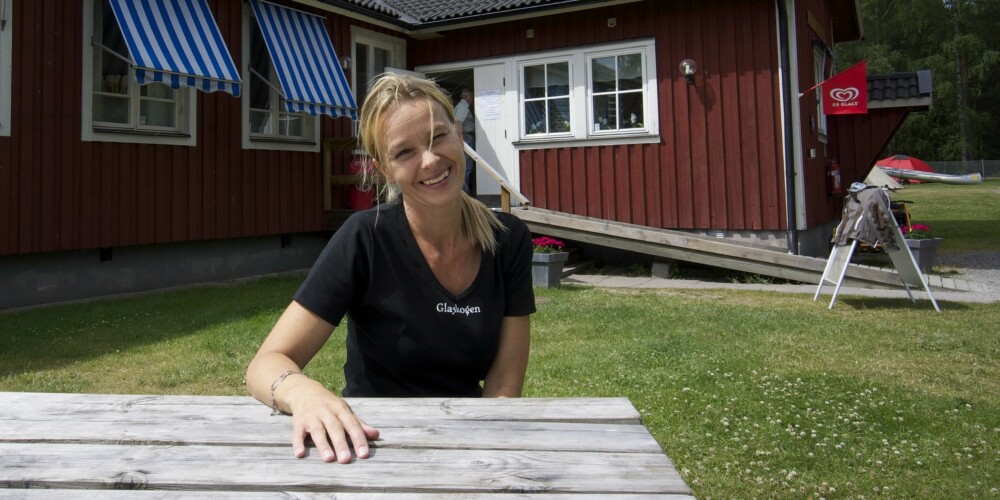 NORDMENN KOMMER: Daglig leder Vivi Appelqvist har mange norske gjester i Glaskogen, men tar gjerne i mot flere.