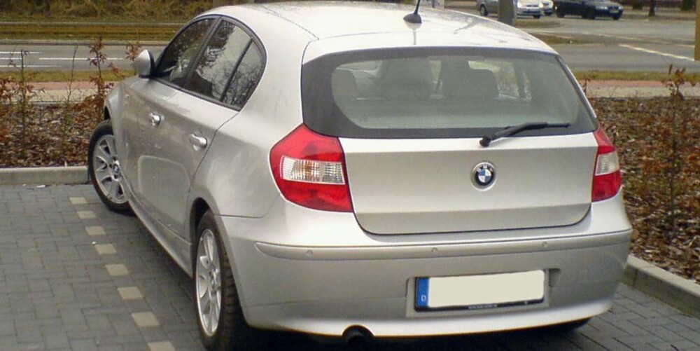 IKKE MEDHOLD: Like etter å ha betalt 110 000 kroner for en 2006-modell BMW 1-serie oppdager kjøperen av bakdifferensialen er defekt. Han klager, saken ender i Forbrukertvistutvalget der han ikke får medhold. ILLUSTRASJONSFOTO: Wikipedia IKKE MEDHOLD: Like etter å ha betalt 110 000 kroner for en 2006-modell BMW 1-serie oppdager kjøperen av bakdifferensialen er defekt. Han klager, saken ender i Forbrukertvistutvalget der han ikke får medhold. ILLUSTRASJONSFOTO: Wikipedia