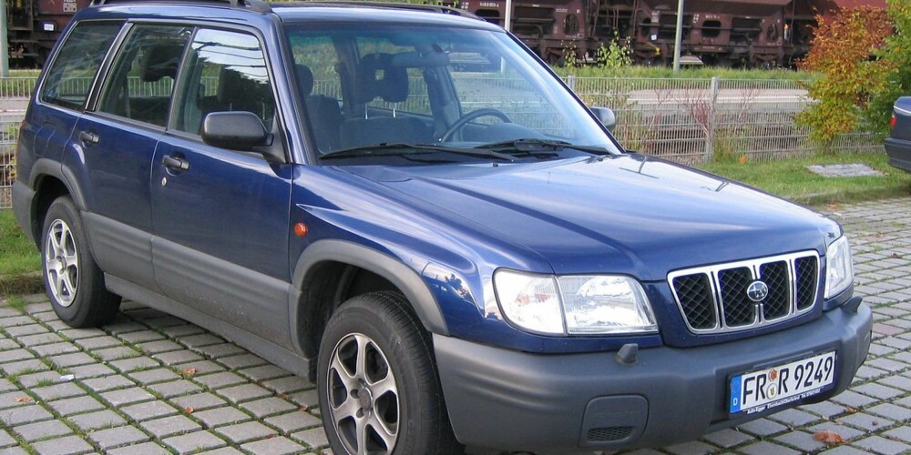 FØLGESVENN: Eneste SUV-aktige bil med toppkarakter fra Dekra er Subaru Forester. Her slik den så ut i 2001-2002.