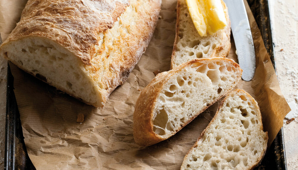 NYBAKT BRØD: Slår magen krøll på seg når du spiser hjemmelaget brød, kan det være et tegn på glutenallergi.