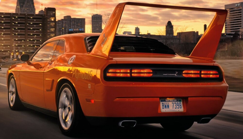 SUPERFUGL: Forrige gang denne vingen ble sett på gatene i Detroit var på en Plymouth Road Runner. Det var i 1970, og bladfjærer var siste mote på bilene. HPPs superfugl er mye mer brukervennlig SUPERFUGL: Forrige gang denne vingen ble sett på gatene i Detroit var på en Plymouth Road Runner. Det var i 1970, og bladfjærer var siste mote på bilene. HPPs superfugl er mye mer brukervennlig