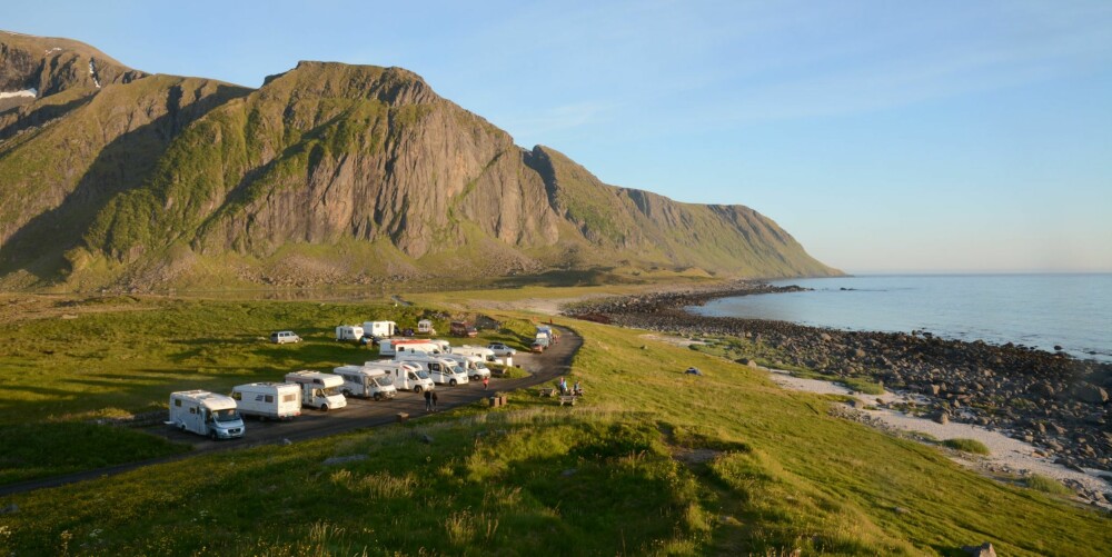 POPULÆRT: Eggum i Lofoten virker som fluepapir på bobilister.