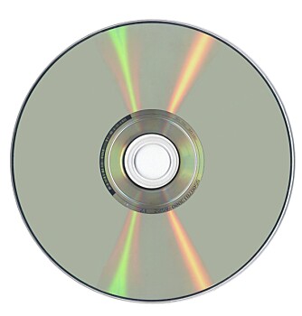 BACKUP: Det kan være praktisk å bruke CD-er og DVD-er til å lagre sikkerhetskopier på, men vær oppmerksom på at heller ikke disse varer evig.