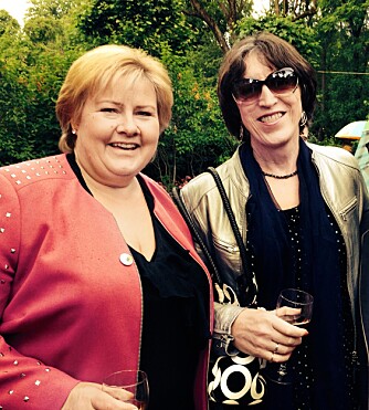 MED ERNA: Her er Jeanette sammen med statsministeren i anledning Europride i Oslo i fjor.
