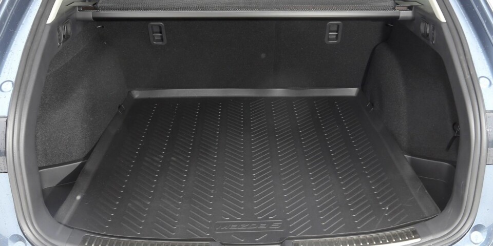 BAGASJEROM: 506 liter med setene i normalposisjon er godkjent. FOTO: Terje Bjørnsen