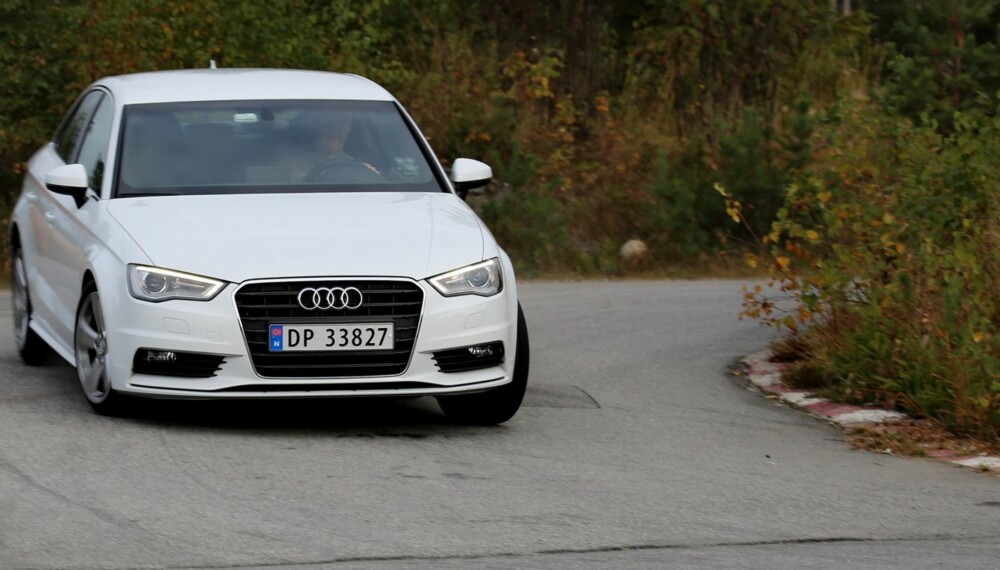 HE-HE: Audi A3 Sportsedan kaller på smilet under svingkjøring. Sedanversjonen er hakket morsommere en kombiutgaven.