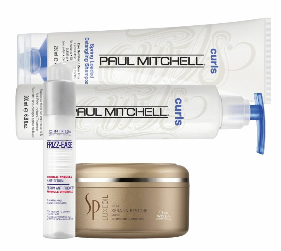 KRØLLETE HÅR: Fra toppen: Sjampoen Spring Loaded
Detangling Shampoo for krøller fra Paul Mitchell, kr 249. Lett conditioner, Full Circle Leave In Treatment, fra Paul Mitchell, kr 299. Hårserumet Frizz-Ease fra John Frieda, kr 132. Hårkuren Luxe
Oil Keratin Restore Mask fra System Professional, kr 289.