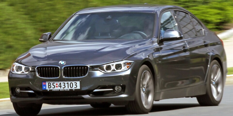 TURBOTREER: BMW 320iA er vår 3-seriefavoritt: 1997 cm³, 184 hk, 270 Nm, 0-100 km/t 7,6 sek., toppfart 235 km/t, testforbruk 0,61 l/mil. FOTO: Petter Handeland