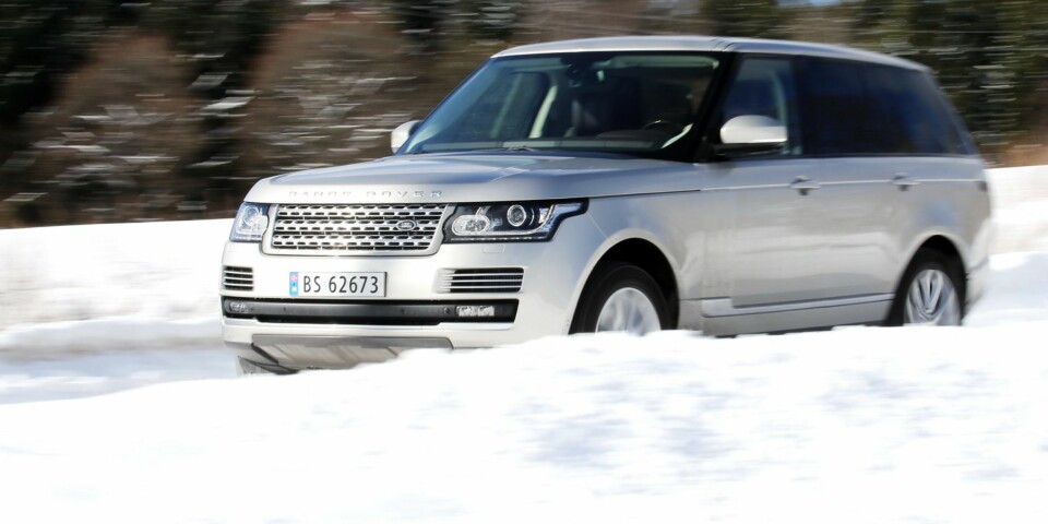 TRADISJON: Den nye Range Rover har fortsatt klare likhetstrekk med den første modellen fra 1970.