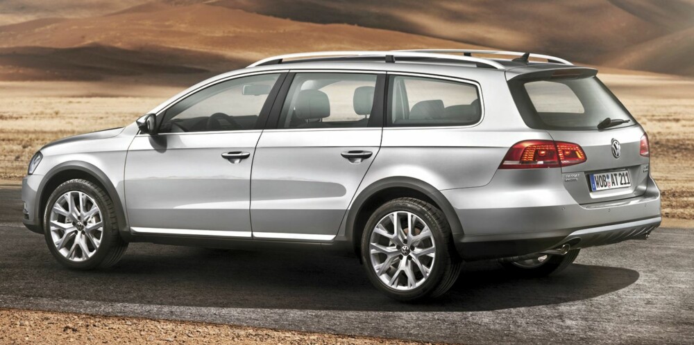 OFFROAD: Alltrack-modellen har et noe røffere design enn vanlige Passat. OFFROAD: Alltrack-modellen har et noe røffere design enn vanlige Passat.