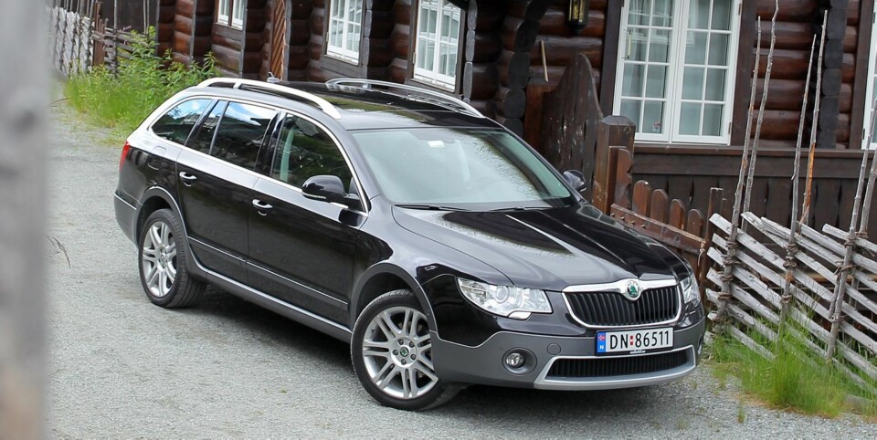 4DRIVE:Skoda Superb 4Drive. FOTO: Petter Handeland