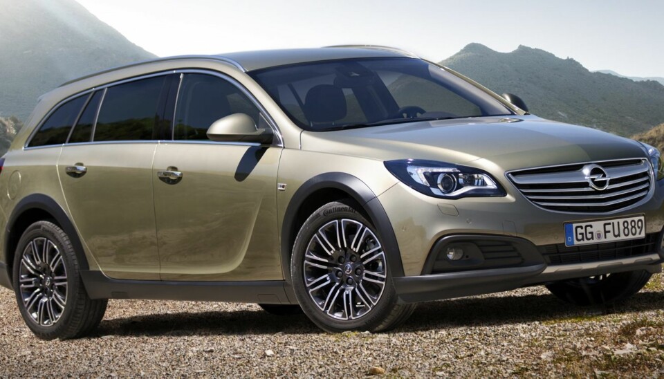 OFFROADER: Nå kommer også Opel med en stasjonsvogn med offroad-look. Bilen vises frem på bilutstillingen i Frankfurt til høsten, og blir toppmodellen i Insignia-rekken. FOTO: Axel Wierdemann