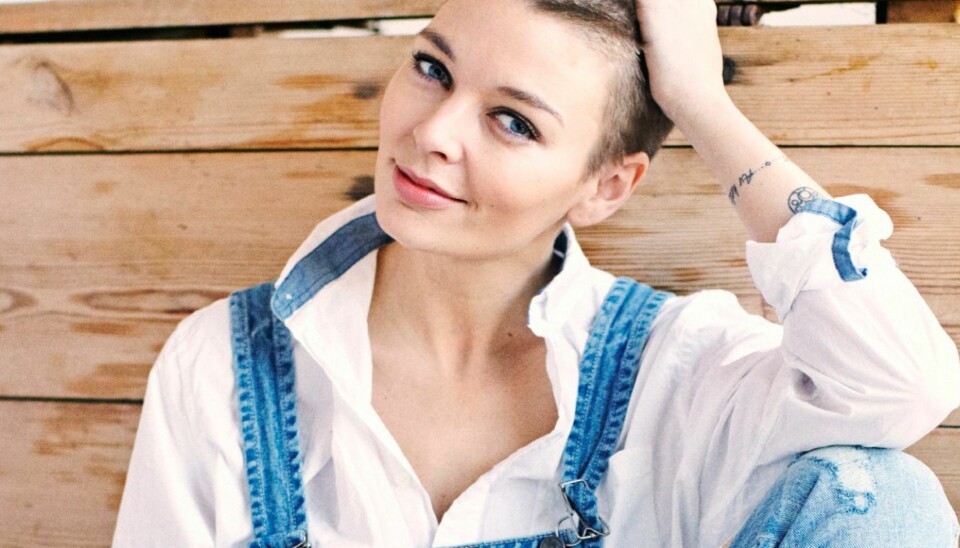 SUPERBLOGGERENS TIPS: Moteblogger Marie Ullevoldsæter viser hvordan du kan style årets nøkkelplagg denne våren.