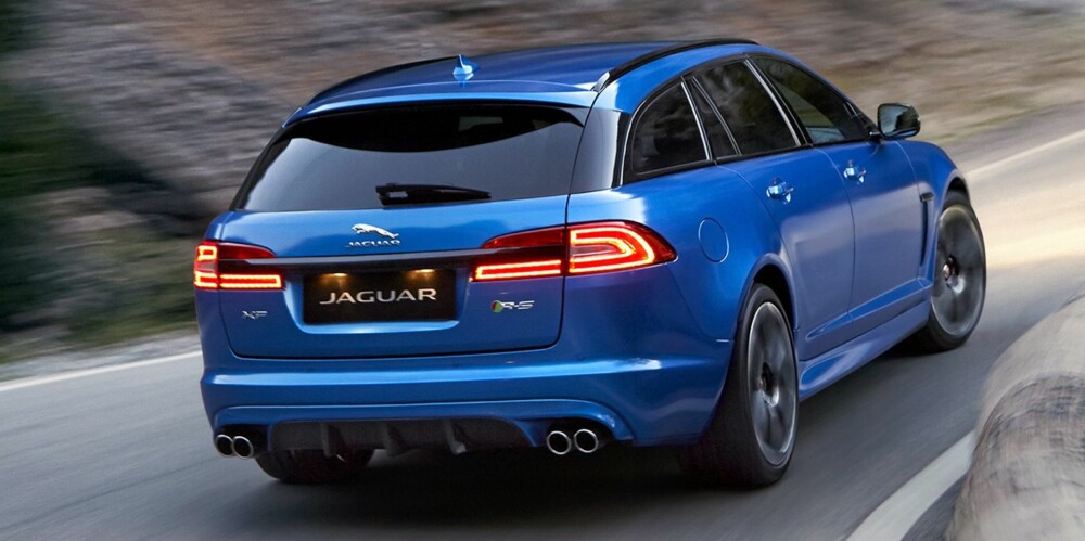 RASK KATT: Jaguar XFR-S Sportbrake med 550 hk og godt med bagasjeplass. FOTO: Jaguar RASK KATT: Jaguar XFR-S Sportbrake med 550 hk og godt med bagasjeplass. FOTO: Jaguar