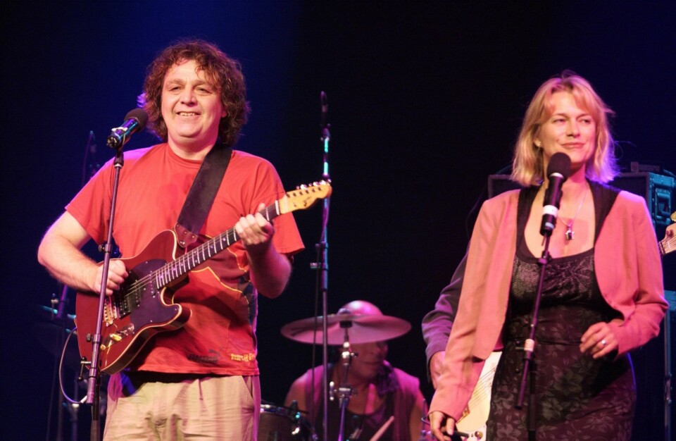 TRAMTEATRET-FORELDRE: Marianne og eksmannen Arne Garvang kan glede seg over at de musikalske genene går i arv. Her er de på scenen i 2002.