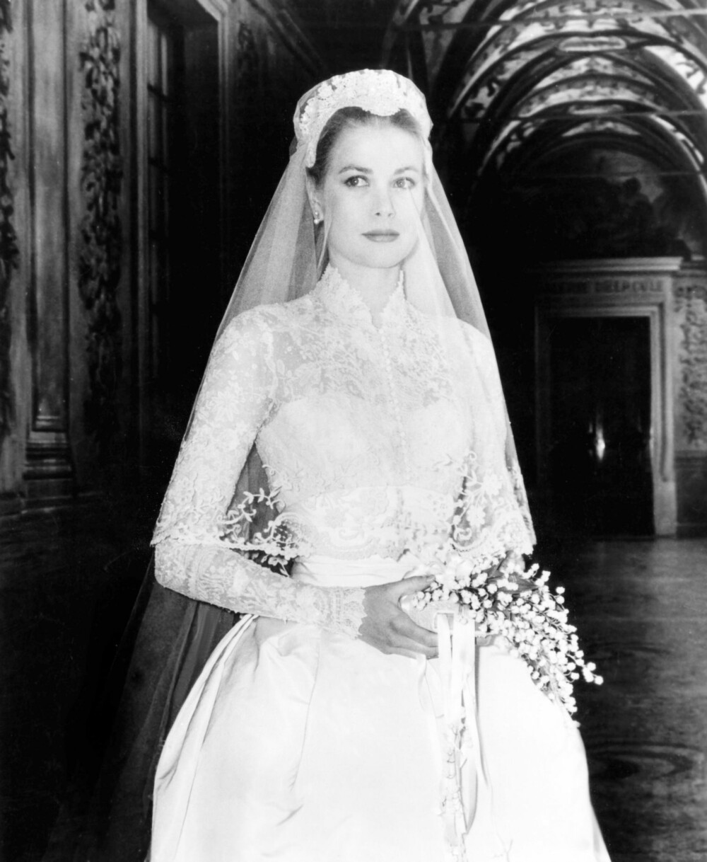 Grace Kelly giftet seg med fyrst Rainier III av Monaco 19. april 1956.