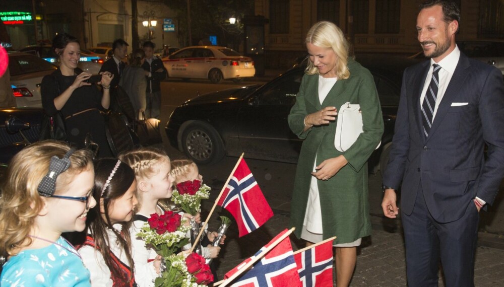 GRATULERER; Rebecca Brennen ble gratulert med 10-årsdagen av kronprins Haakon.