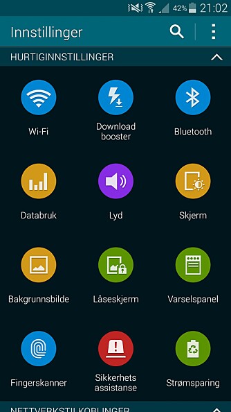 NYE MENYER: Samsung har gått bort fra en fanevisning i menyene til en rutenettvisning med ikoner. Du kan også velge en listevisning, som er mer lik visningen man finner i en ren Android-versjon.