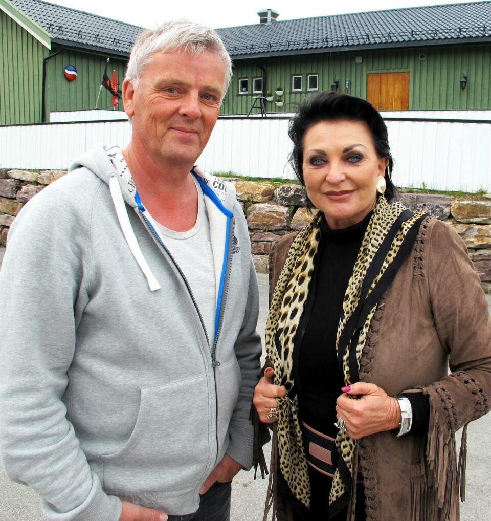 ÅNDELIG DUO: Sammen med programleder Tom Strømnæss har Lilli dumpet borti mye uforklarlig i «Åndenes makt» på TVNorge.