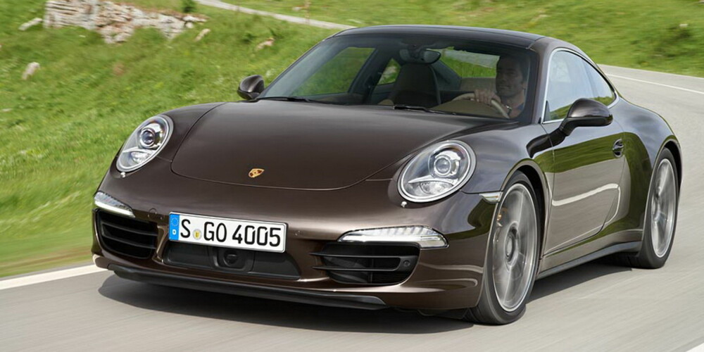 S eller ikke: Porsche Carrera 4S kan skilte med 400 hk, men mange vil nok synes standardversjonen med 350 hk klarer seg. S eller ikke: Porsche Carrera 4S kan skilte med 400 hk, men mange vil nok synes standardversjonen med 350 hk klarer seg.