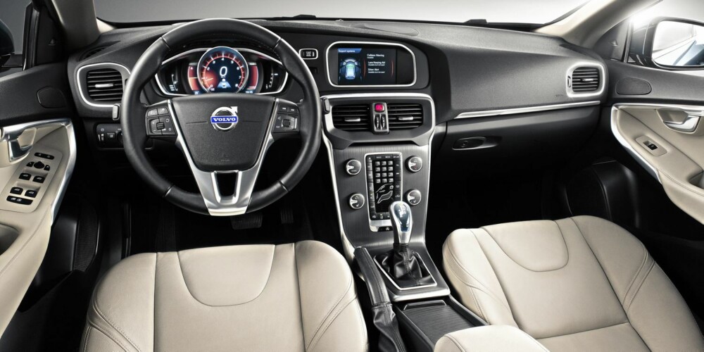 TYPISK VOLVO: Interiøret har tydelige Volvo-gener. Foto: Volvo TYPISK VOLVO: Interiøret har tydelige Volvo-gener. Foto: Volvo