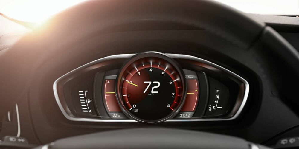 INSTRUMENT-DESIGN: Du kan velge mellom tre forskjellige design-oppsett i instrumentene. Foto: Volvo INSTRUMENT-DESIGN: Du kan velge mellom tre forskjellige design-oppsett i instrumentene. Foto: Volvo