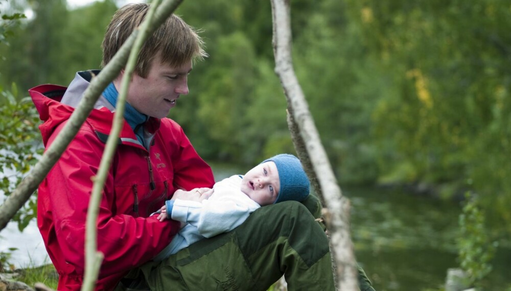 Å tilbringe pappapermen i friluft er trivelig for både liten og stor. Foto: Bjørg Hexeberg Staveli