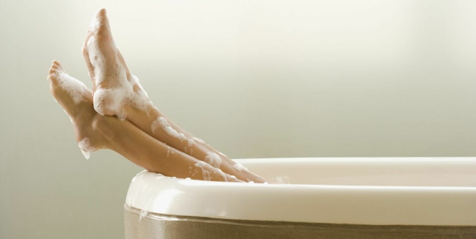 ET AVSLAPPENDE BAD: Ta deg et avslappende Epsom salt-bad et par ganger i uka. Det er deg vel unt!
