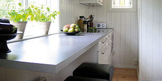 DELER av kjøkkenbenken kan være åpen under og brukes som spiseplass, men krever god orden.