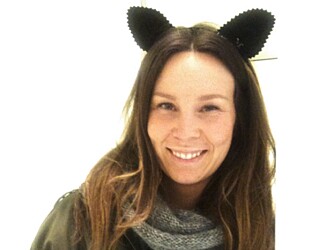 SKJØNNHETSANSVARLIG I DET NYE: Julie Christine Botnen går også under nicket "crazy cat lady" her i redaksjonen. Hun har selvsagt mobilcover med katteører! SKJØNNHETSANSVARLIG I DET NYE: Julie Christine Botnen går også under nicket "crazy cat lady" her i redaksjonen. Hun har selvsagt mobilcover med katteører!