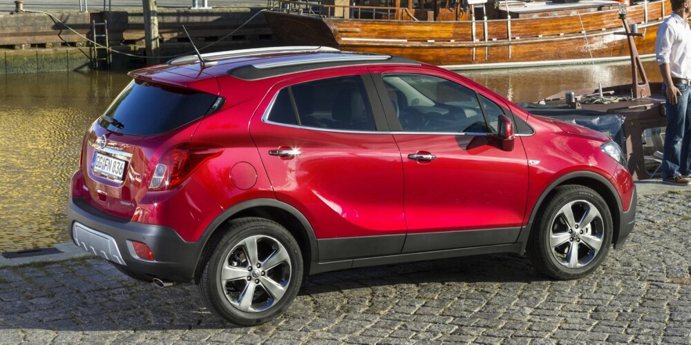BY-SUV: Dieselmotoren på 1,7 liter med turbo ligger an til å bli storselgeren. Med 4x4. FOTO: Opel BY-SUV: Dieselmotoren på 1,7 liter med turbo ligger an til å bli storselgeren. Med 4x4. FOTO: Opel