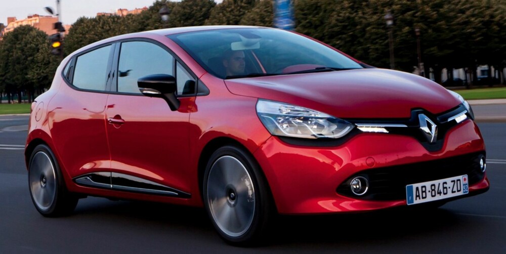 SIKRERE: Renault Clio koster fra 155 000 kroner, men har likevel en bra standardpakke med sikkerhetsutstyr. FOTO: Renault SIKRERE: Renault Clio koster fra 155 000 kroner, men har likevel en bra standardpakke med sikkerhetsutstyr. FOTO: Renault