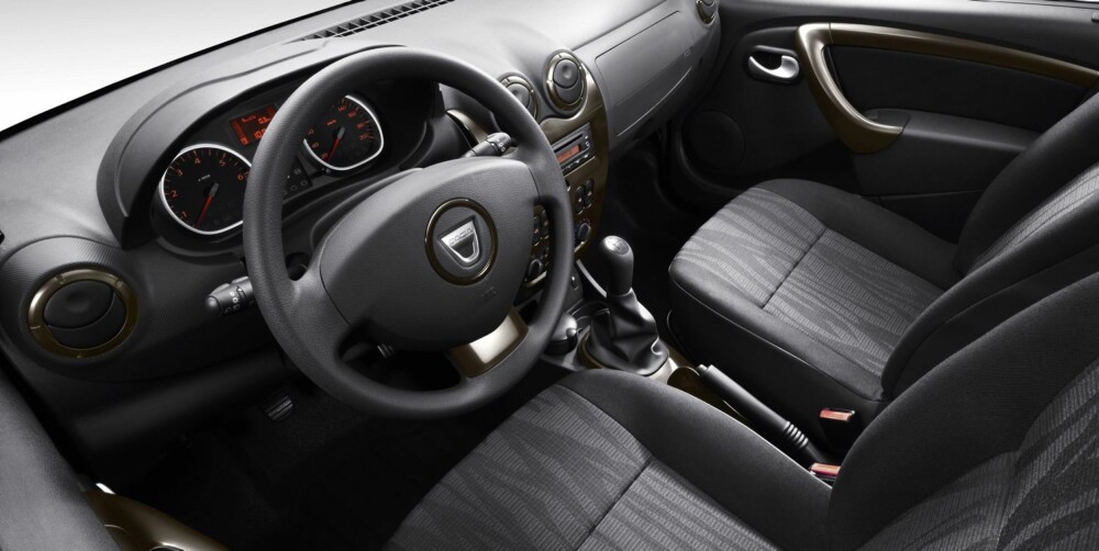 ENKELT: Førermiljøet er enkelt. FOTO: Renault ENKELT: Førermiljøet er enkelt. FOTO: Renault