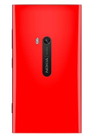 FARGERIK: Kroppen på Nokia Lumia 920 er i ett helstøpt stykke av polykarbonat, en plasttype som gjør det lett å lage fargerike mobiler.