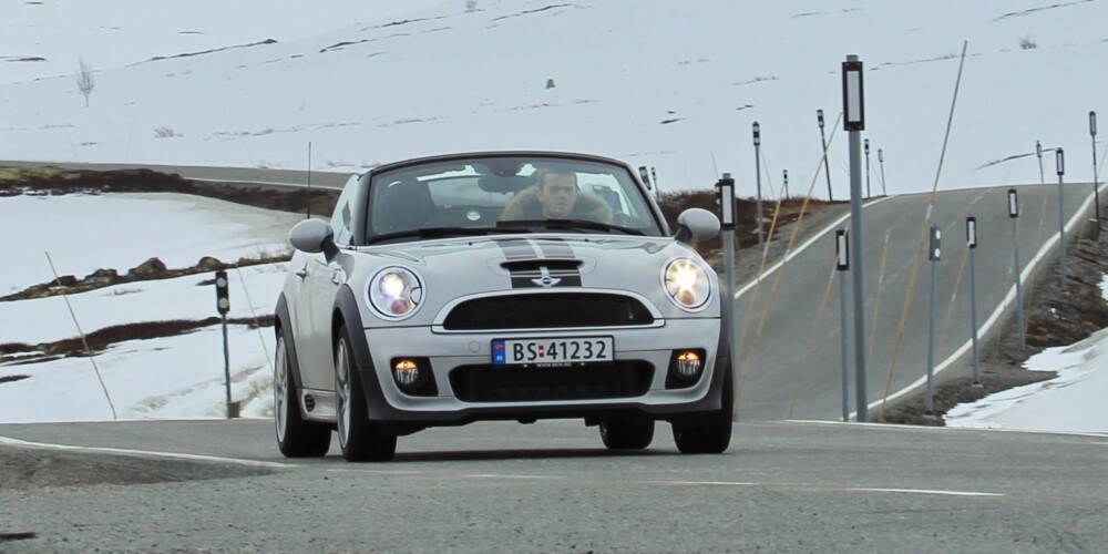 HELÅRSMORO: MIni Roadster - minimalt med praktiske egenskaper, men veldig morsom. FOTO: Terje Bjørnsen HELÅRSMORO: MIni Roadster - minimalt med praktiske egenskaper, men veldig morsom. FOTO: Terje Bjørnsen