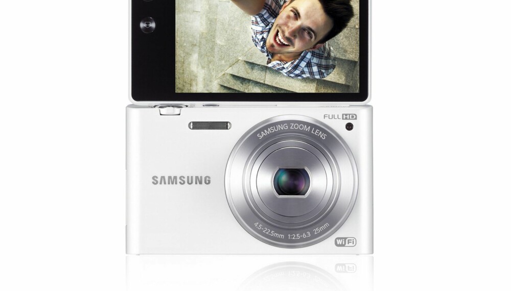SELVPORTRETT: Ved å vippe skjermen på Samsung MV900F helt opp kan du enkelt ta selvportrett ved å berøre skjermen.