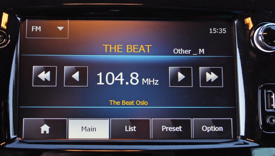 SLUTT: Om fem år slukkes FM-nettet, og dermed blir det også stille i bilen om sitter med en FM-mottager. FOTO: Petter Handeland