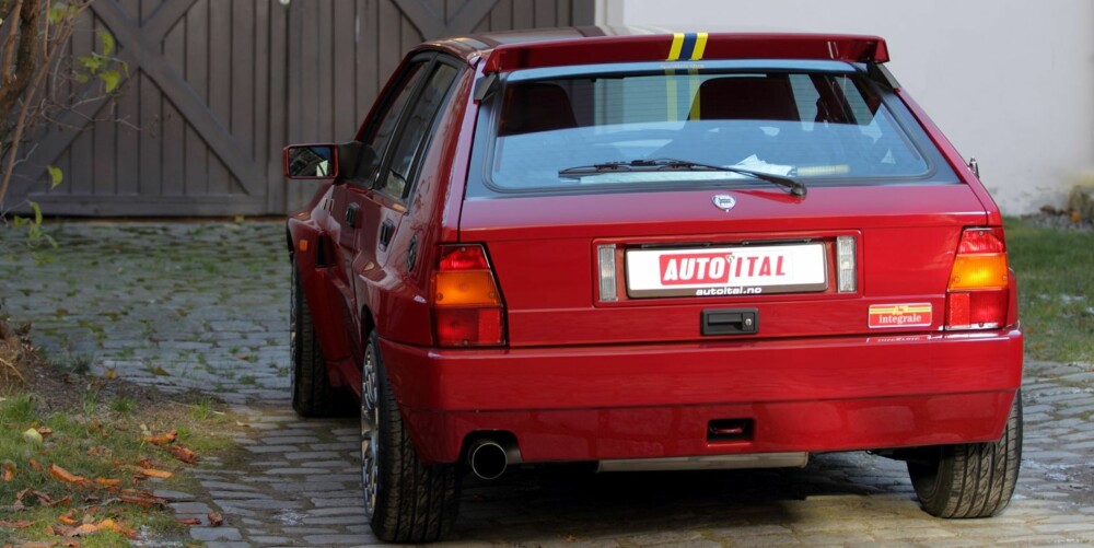 DELTA FORCE: Familiebilen Lancia Delta (1979-1994) ble skapt av Italdesign og Giorgetto Giugiaro, og ble kåret til ¿Årets Bil¿ i Europa i 1980. FOTO: Egil Nordlien, HM Foto