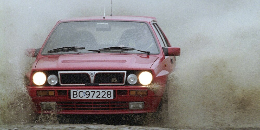 KRONGLETE START: I 1997 kjøpte vi en 16v som redaksjonsbil vi hadde mye glede av - etter en kronglete start. FOTO: Egil Nordlien, HM Foto KRONGLETE START: I 1997 kjøpte vi en 16v som redaksjonsbil vi hadde mye glede av - etter en kronglete start. FOTO: Egil Nordlien, HM Foto